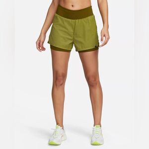 NWT Nike Run Division 2-in-1 Mid Rise Athletic Shorts in Green